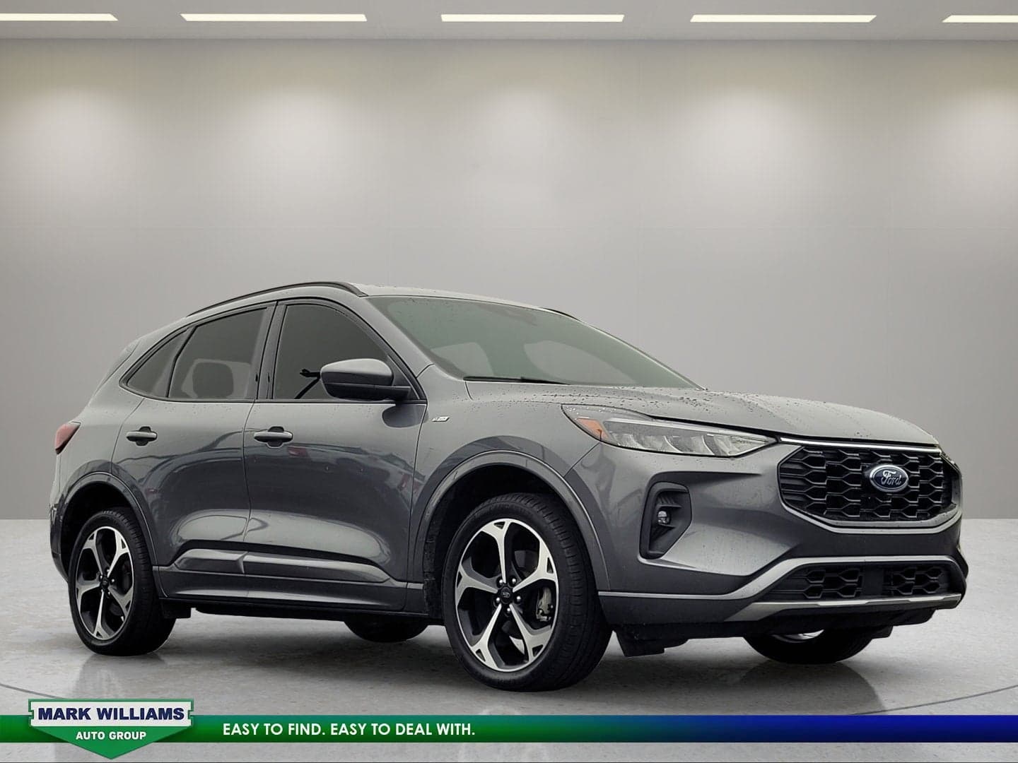 2023 Ford Escape ST-Line Select — photo 1 of 11