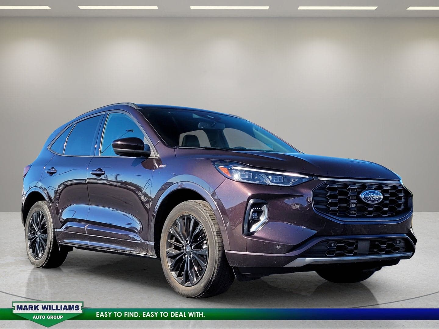 2023 Ford Escape ST-Line Elite — photo 1 of 11