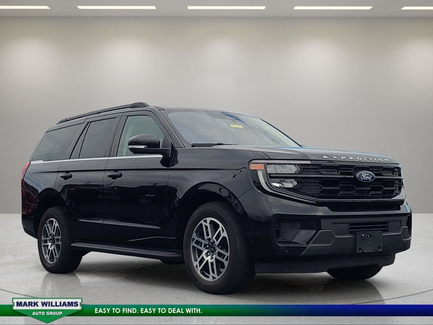 2025 Ford Expedition Active — photo 1 of 28
