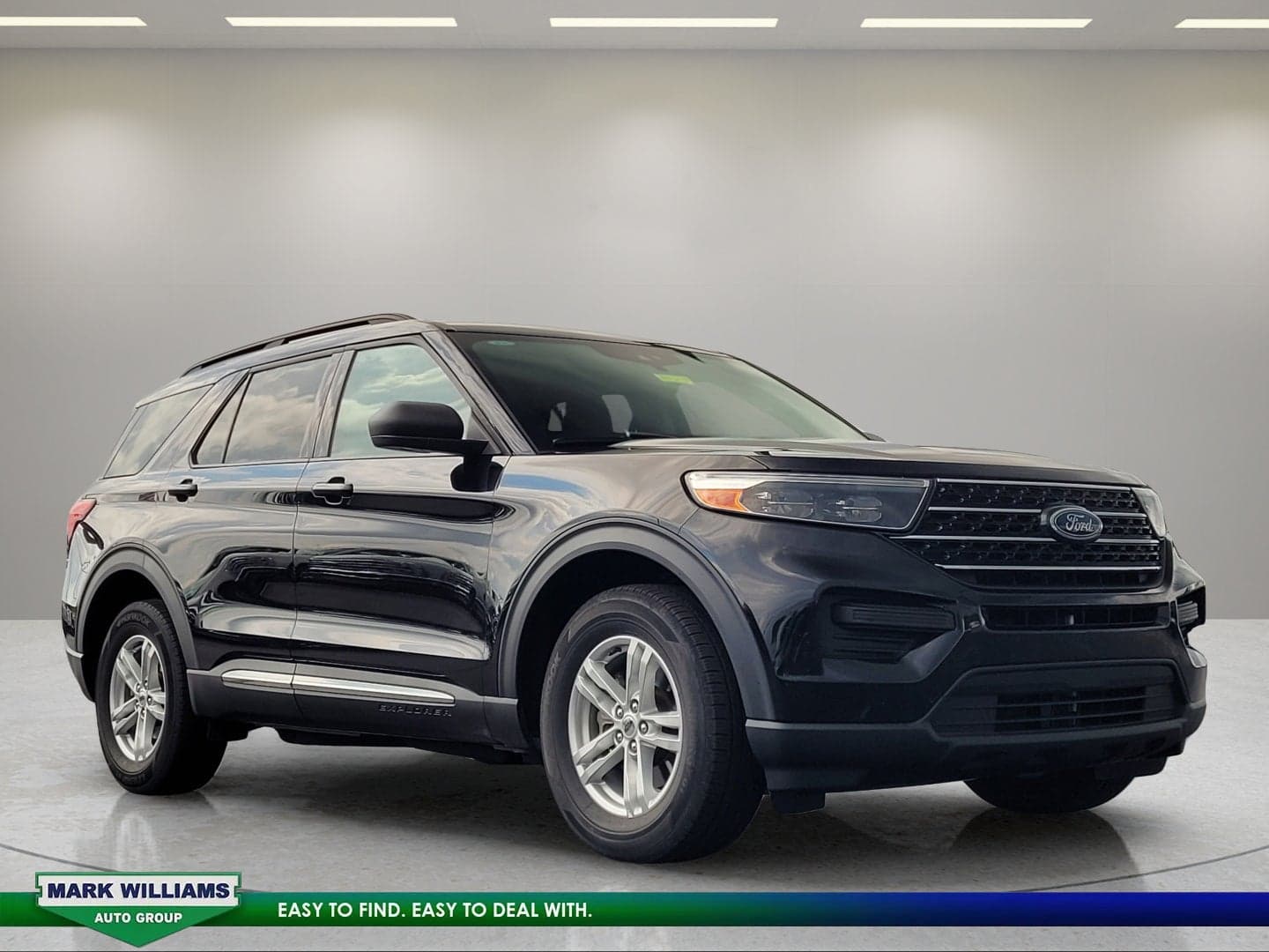 2024 Ford Explorer XLT — photo 1 of 28