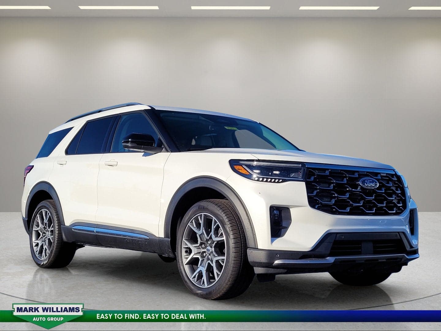 2025 Ford Explorer Platinum — photo 1 of 5