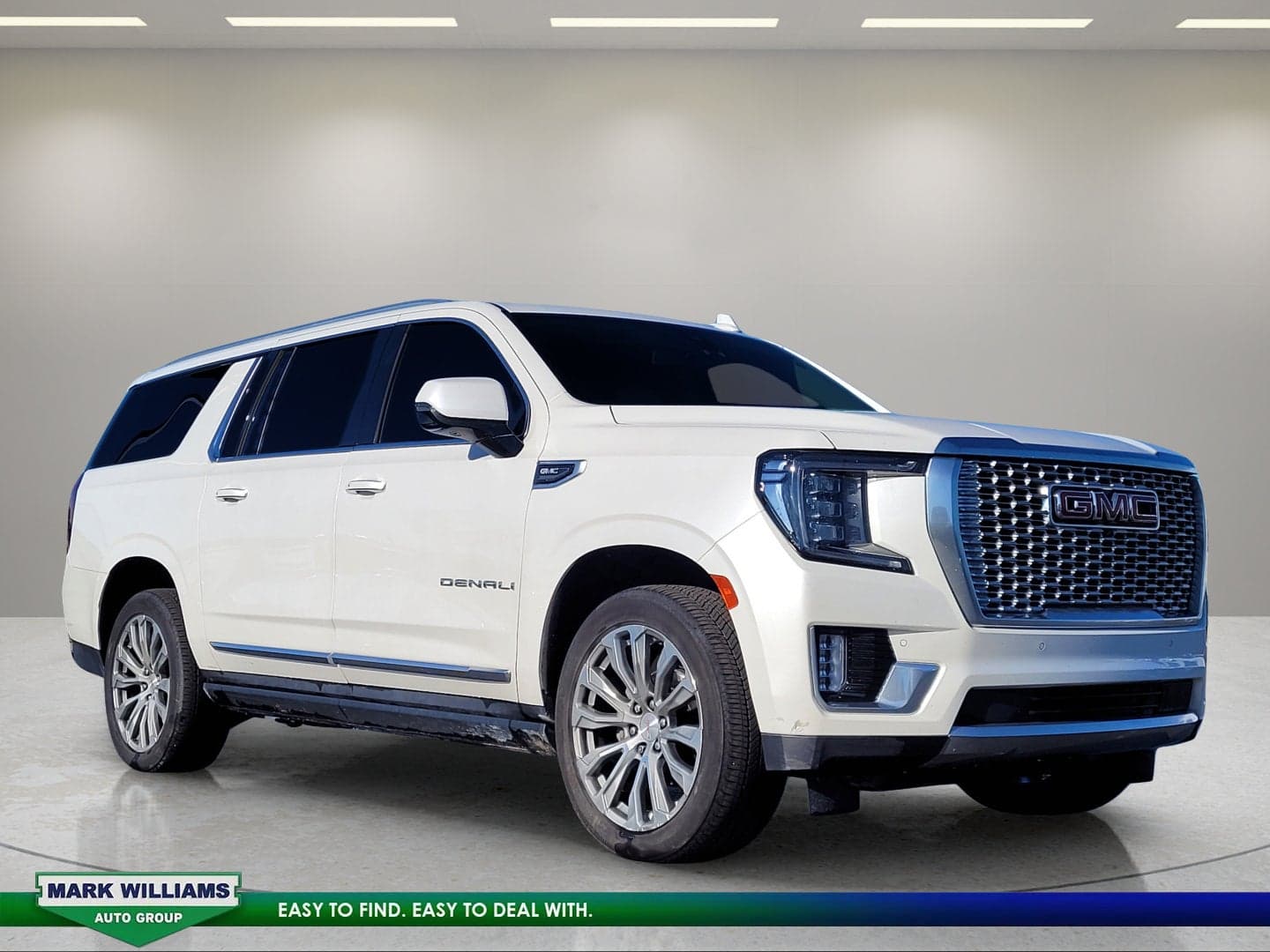 2022 GMC Yukon XL Denali — photo 1 of 5