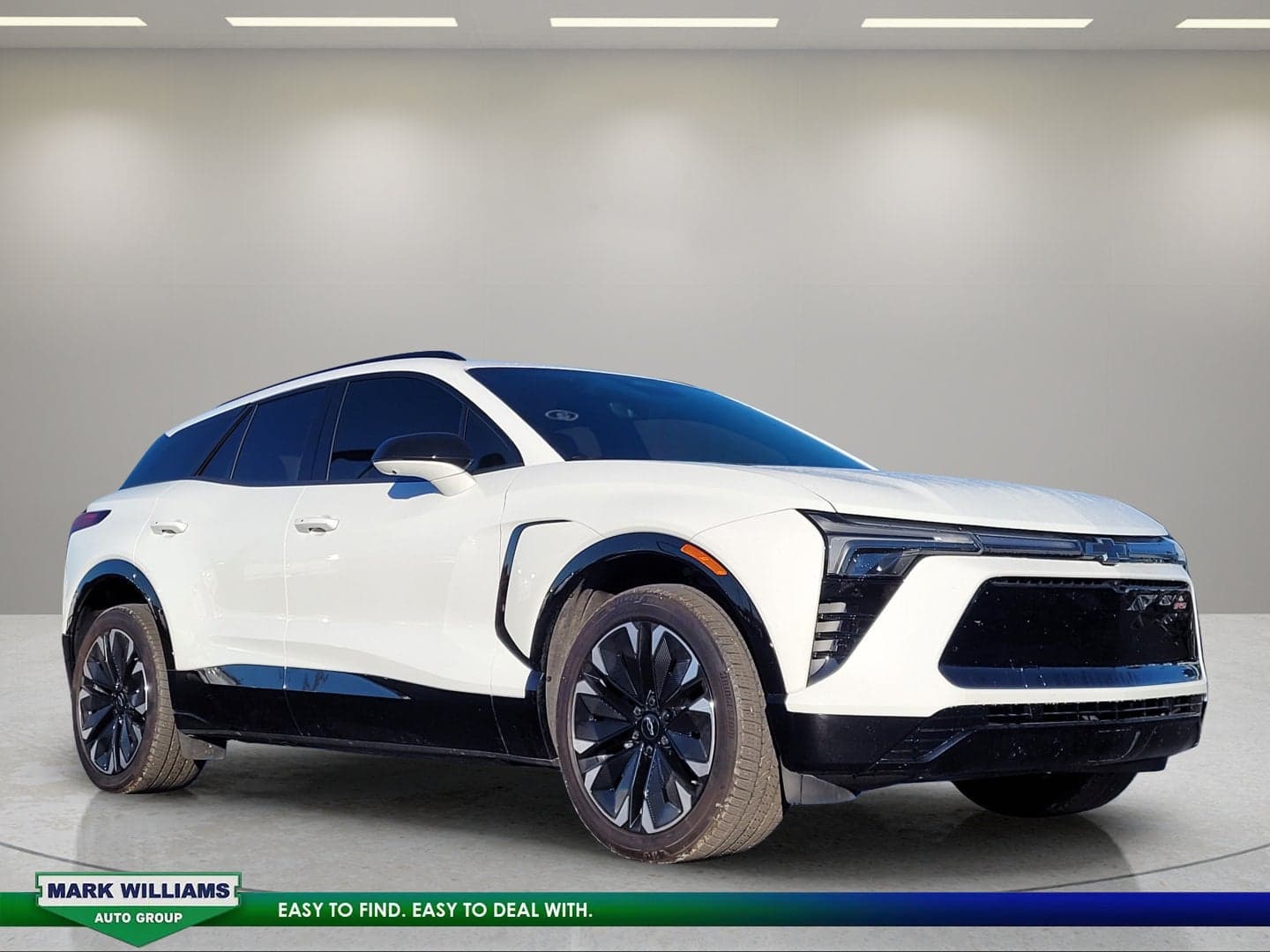 2024 Chevrolet Blazer EV Base — photo 1 of 11