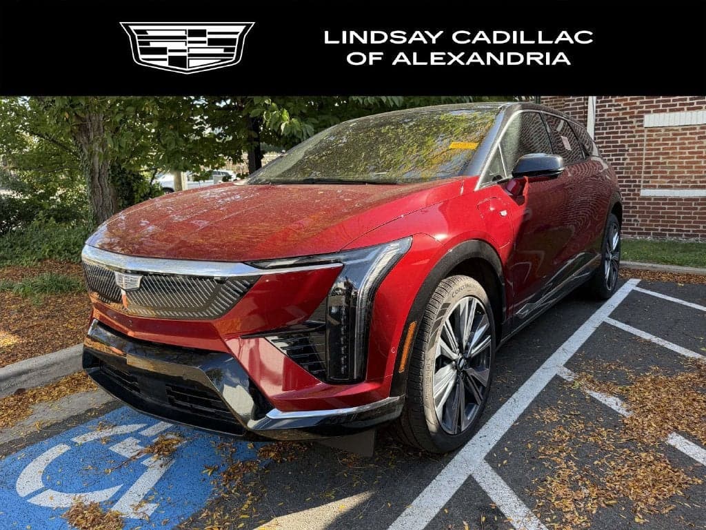 2026 Cadillac OPTIQ Premium Luxury — photo 1 of 5