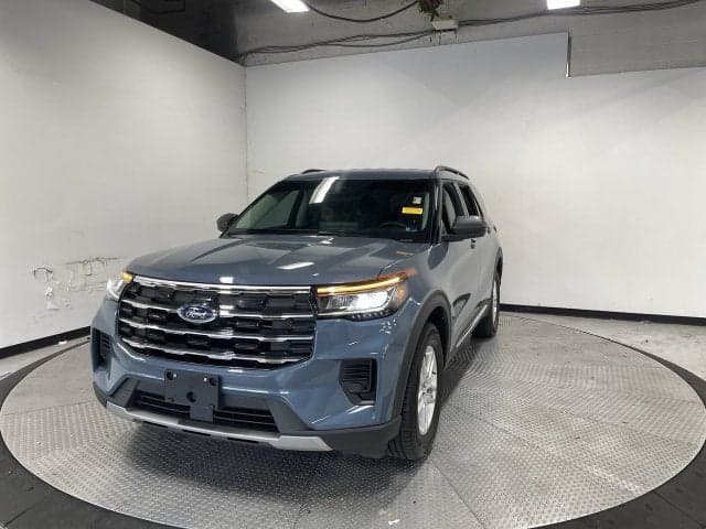 2025 Ford Explorer Active — photo 1 of 28