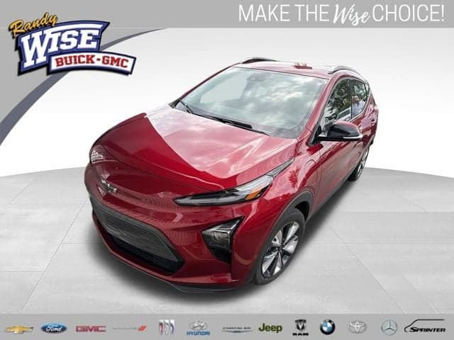 2023 Chevrolet Bolt EUV LT — photo 1 of 5