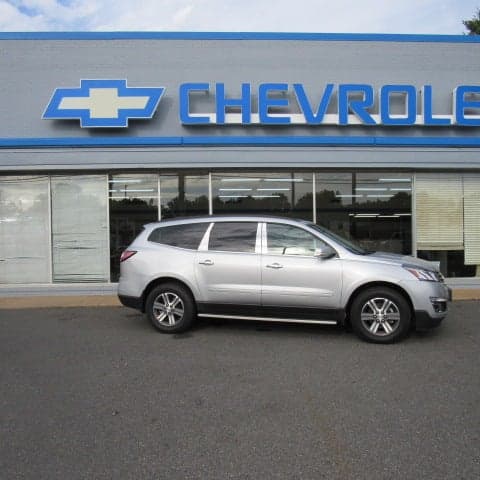 2017 Chevrolet Traverse LT — photo 1 of 5
