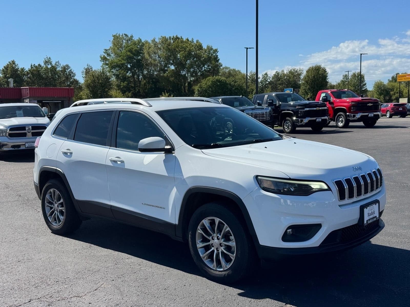 2021 Jeep Cherokee Latitude Plus — photo 1 of 23