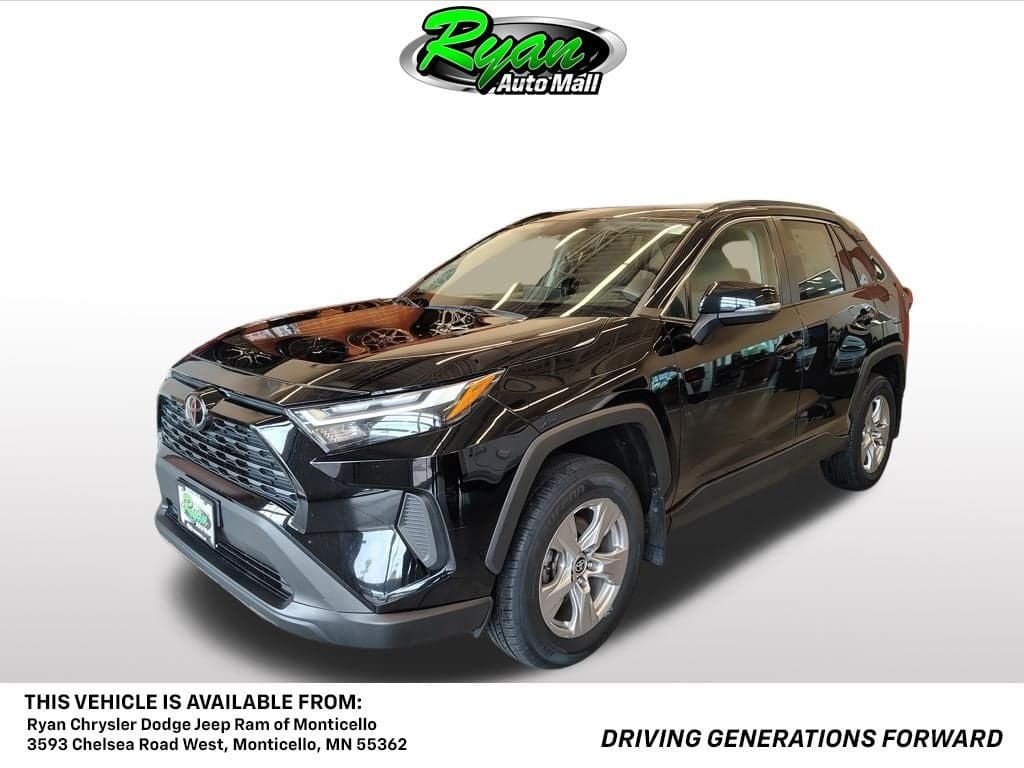 2023 Toyota RAV4 XLE — photo 1 of 4