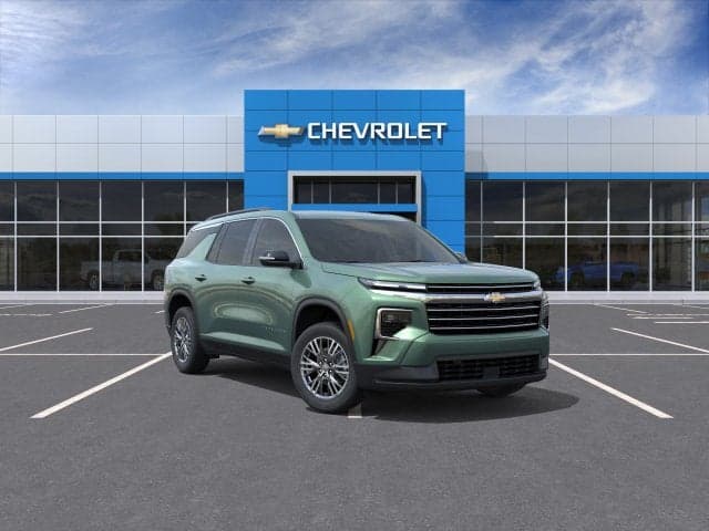 2027 Chevrolet Traverse FWD LT — photo 1 of 5