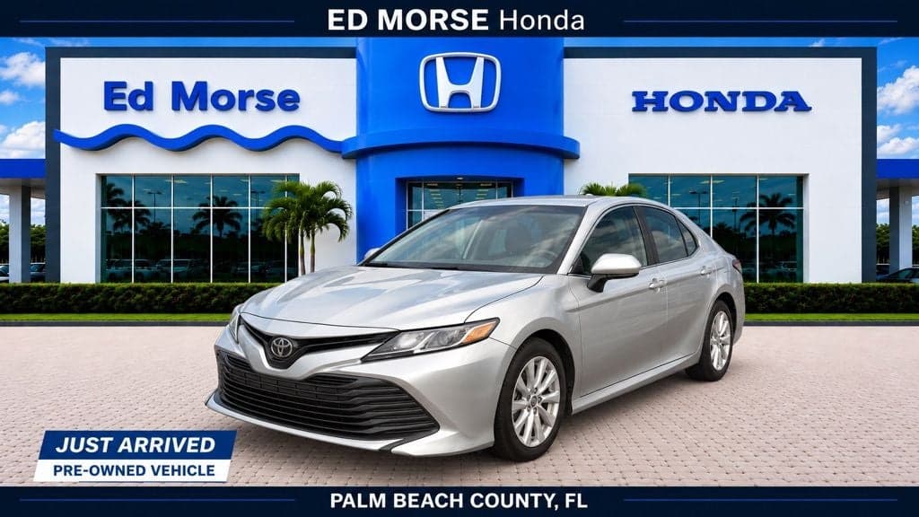 2020 Toyota Camry LE — photo 1 of 23