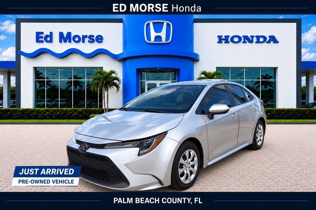 2022 Toyota Corolla LE — photo 1 of 5
