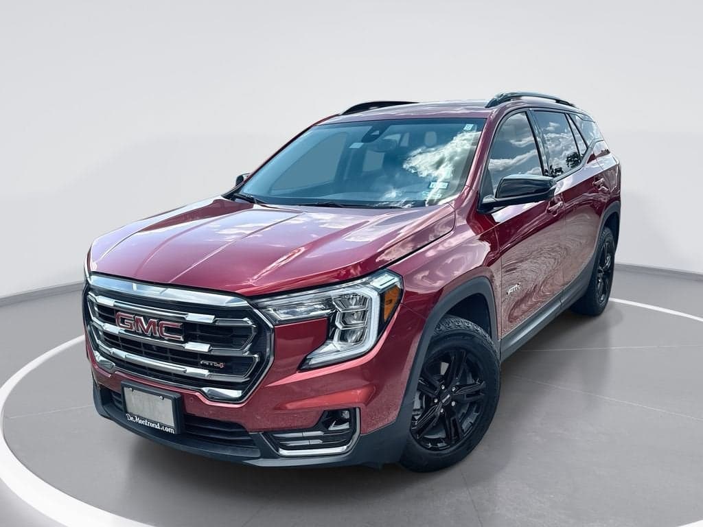 2024 GMC Terrain AT4 — photo 1 of 12