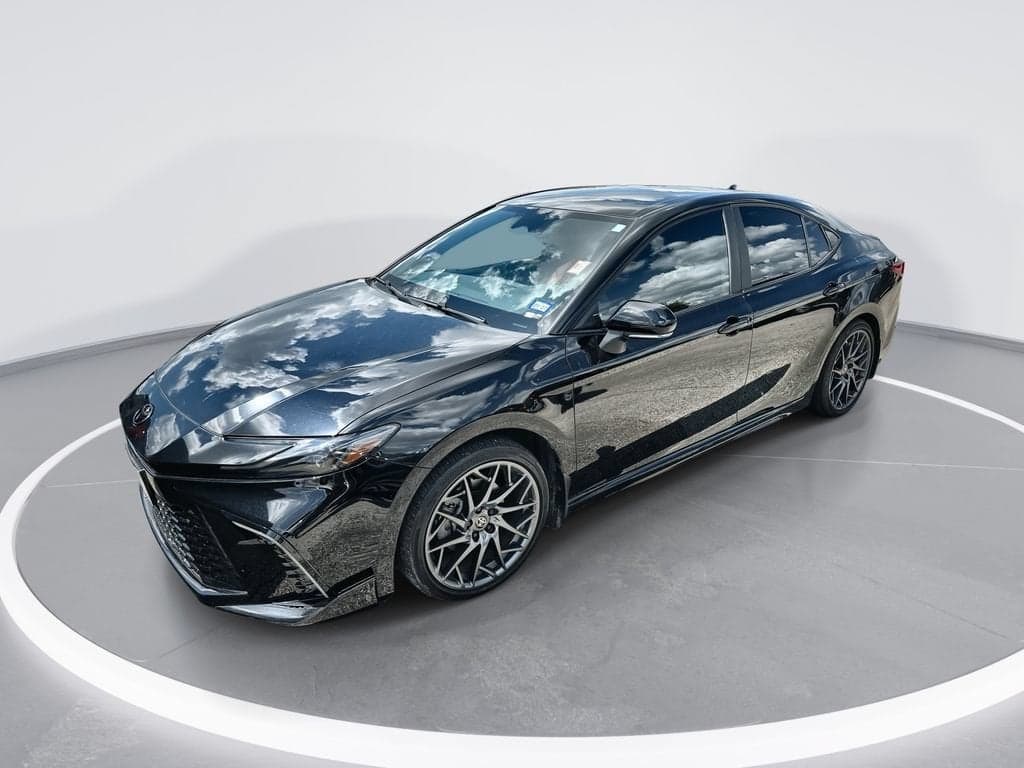 2025 Toyota Camry LE — photo 1 of 12