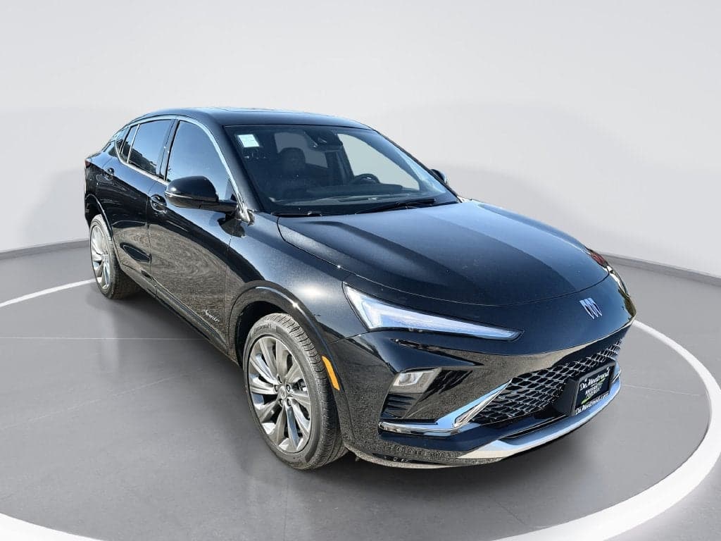 2026 Buick Envista Avenir — photo 1 of 33