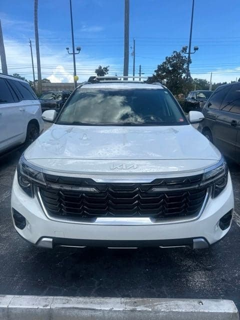 2024 Kia Seltos EX — photo 1 of 5
