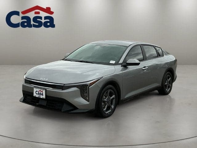 2025 Kia K4 LXS — photo 1 of 32