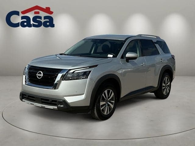 2025 Nissan Pathfinder SL — photo 1 of 35