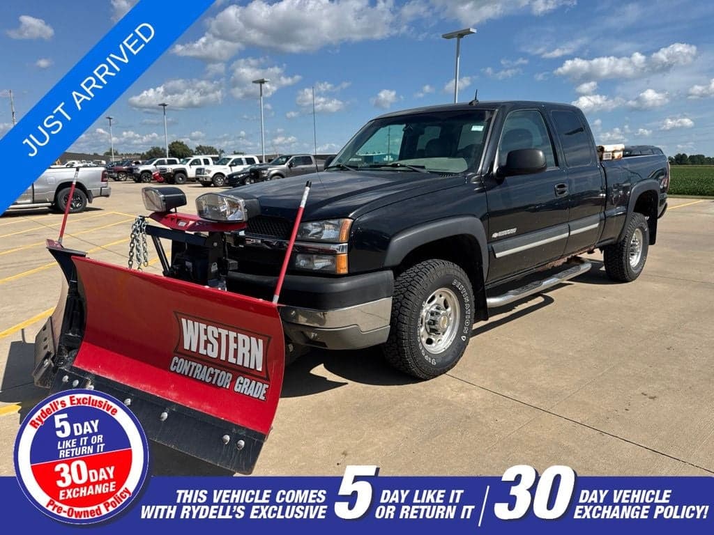 2003 Chevrolet Silverado 2500HD LT — photo 1 of 16