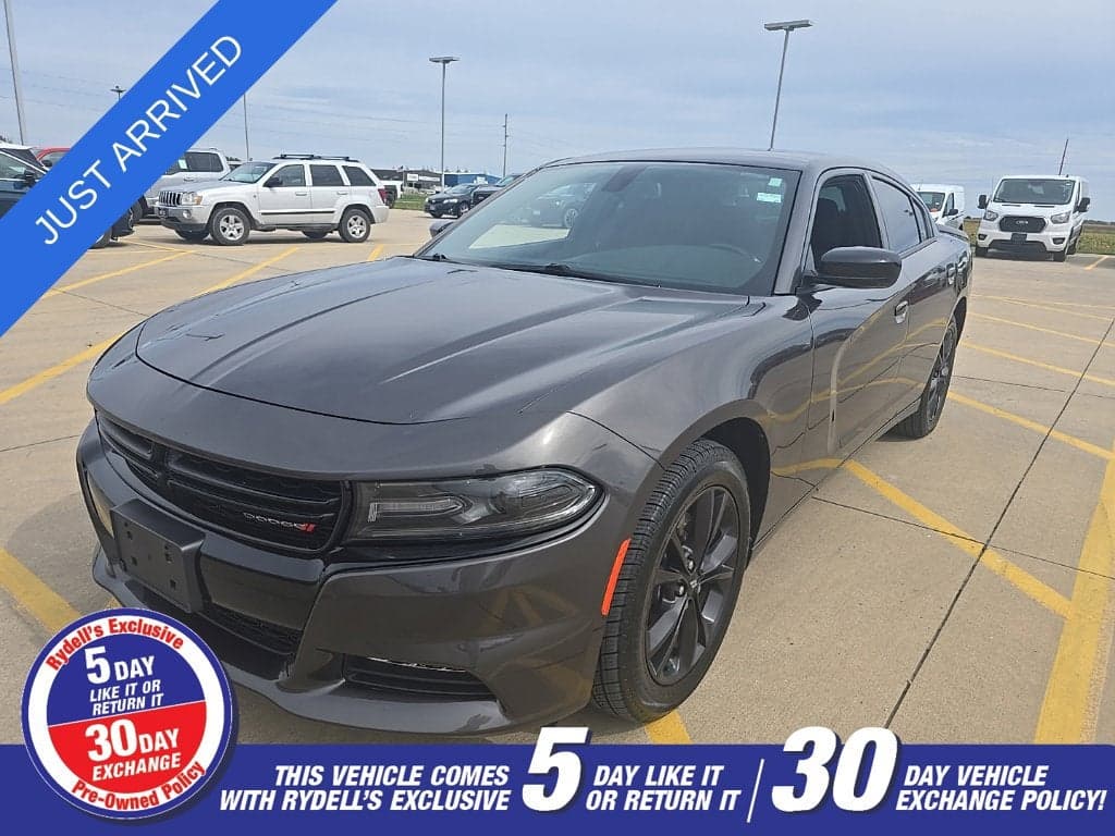 2020 Dodge Charger SXT — photo 1 of 20