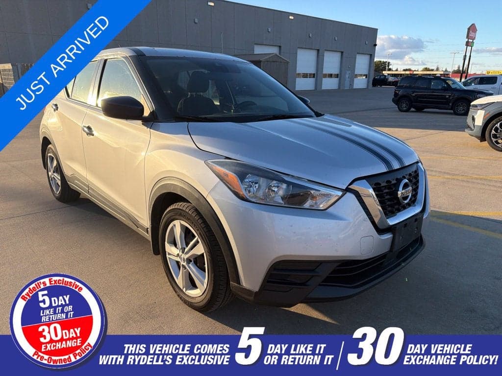 2020 Nissan Kicks S — photo 1 of 5