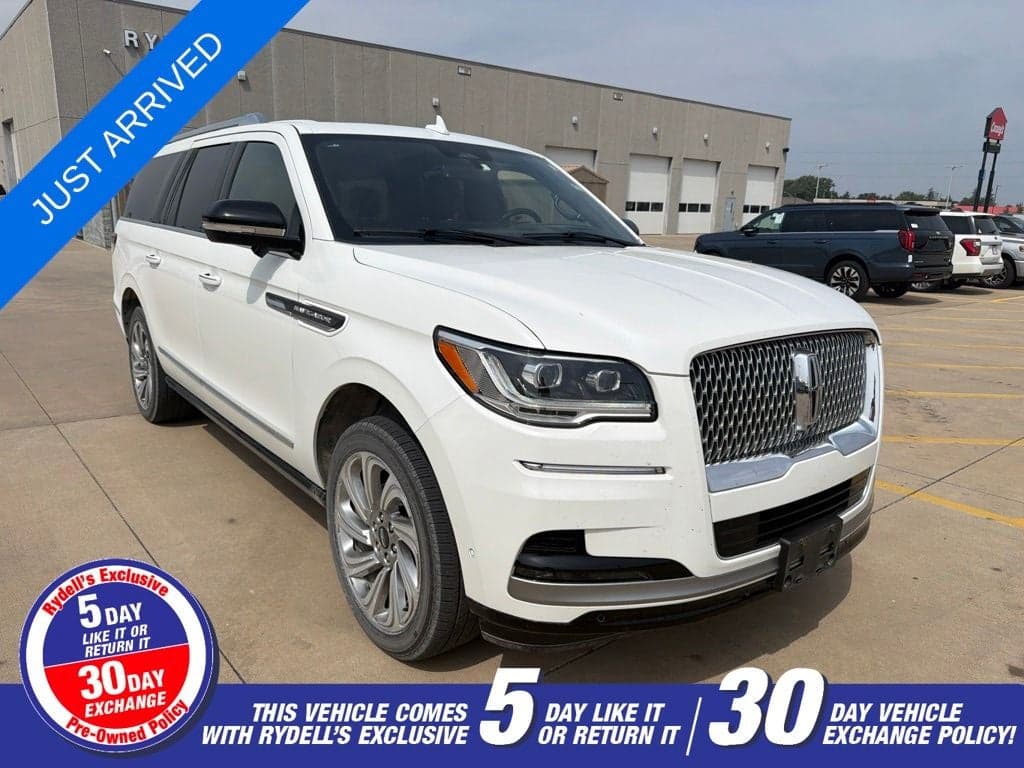 2024 Lincoln Navigator L Reserve — photo 1 of 22