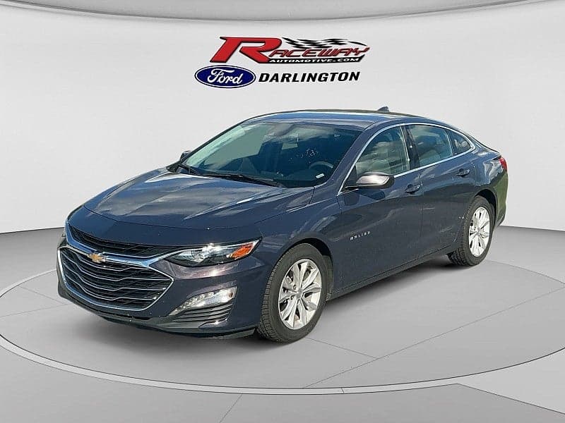 2025 Chevrolet Malibu Base β photo 1 of 8