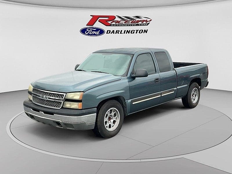 2006 Chevrolet Silverado 1500 LS — photo 1 of 5