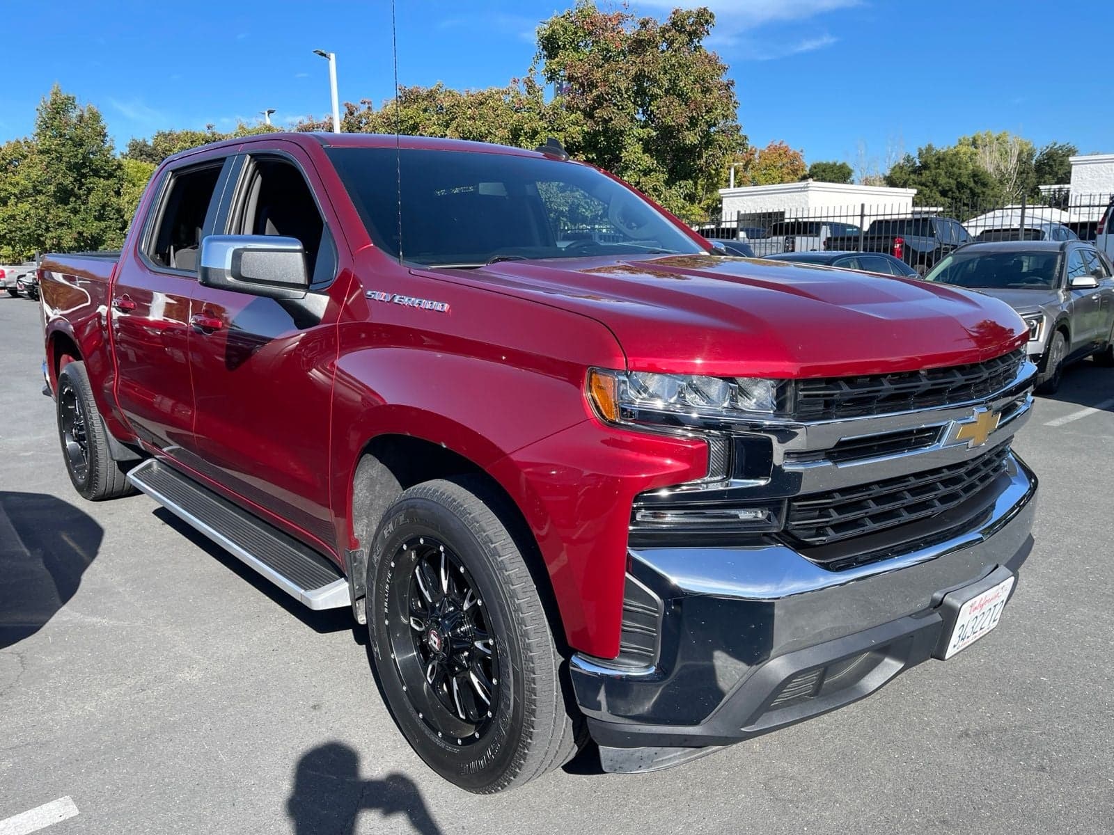 2019 Chevrolet Silverado 1500 LT — photo 1 of 7
