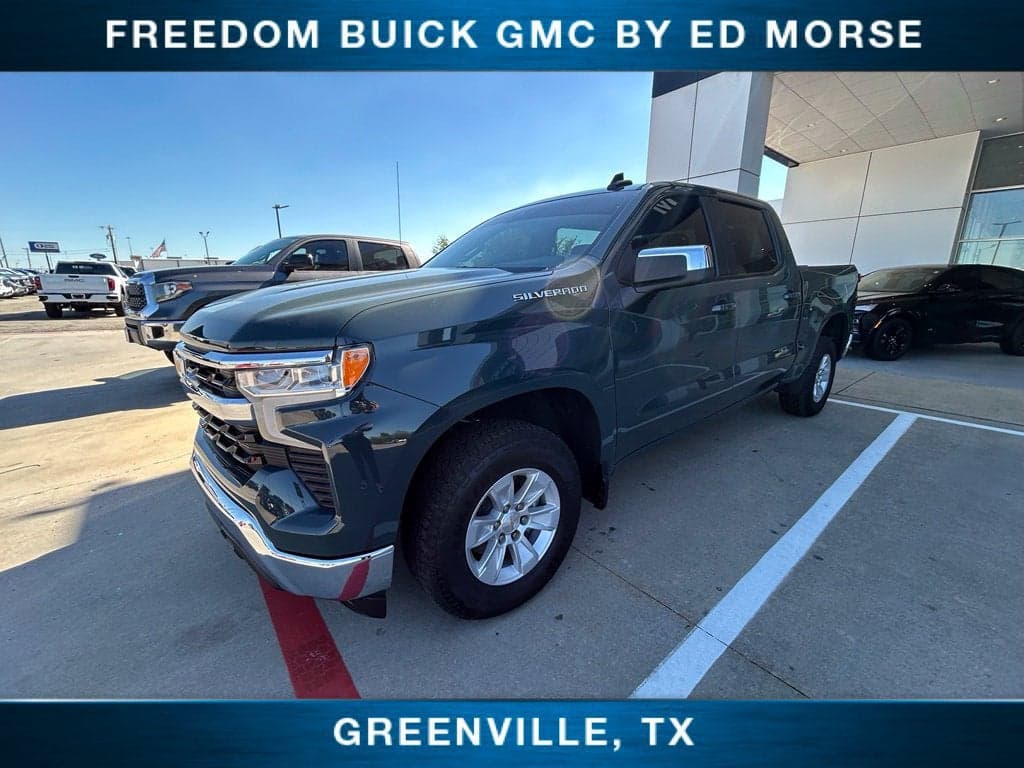 2025 Chevrolet Silverado 1500 LT — photo 1 of 5