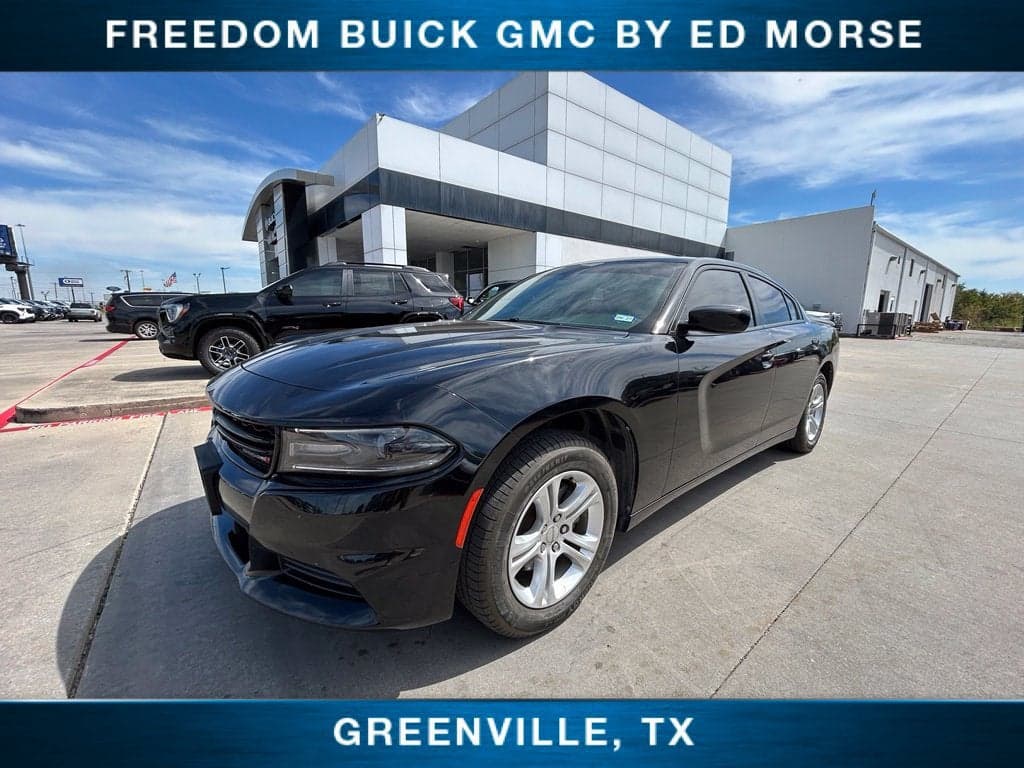 2021 Dodge Charger SXT — photo 1 of 10