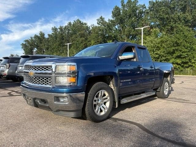 2015 Chevrolet Silverado 1500 LT — photo 1 of 40