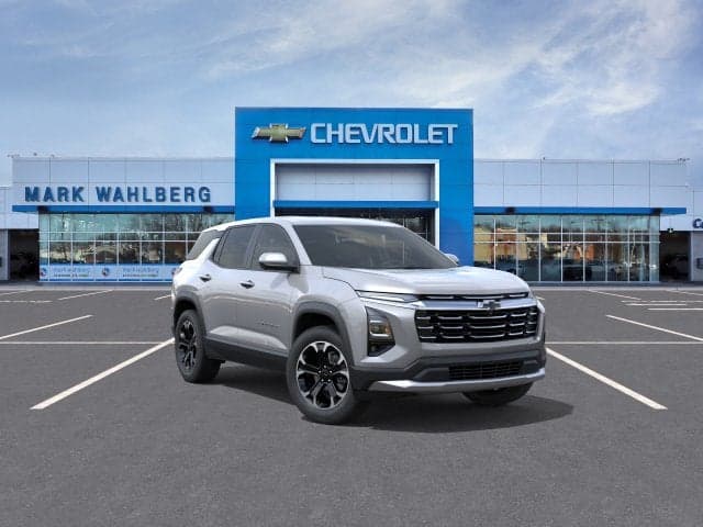 2027 Chevrolet Equinox FWD LT — photo 1 of 5