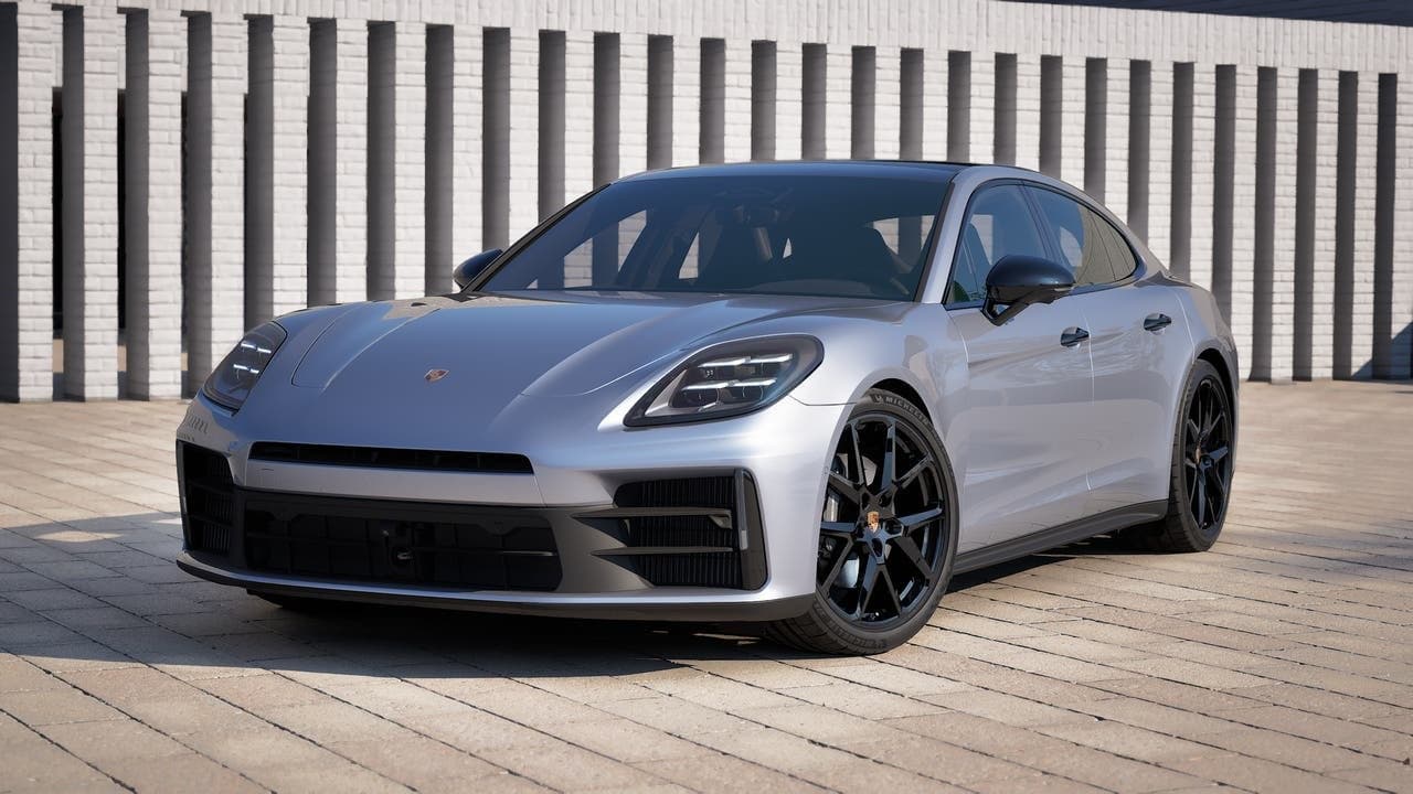 2027 Porsche Panamera 4 — photo 1 of 5
