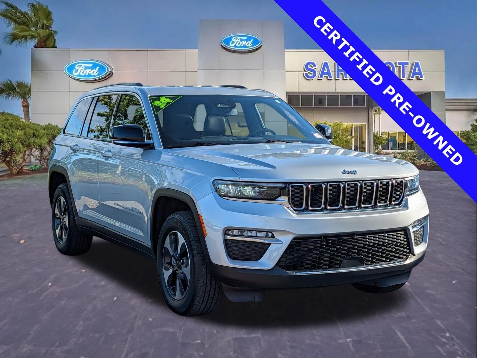 2024 Jeep Grand Cherokee 4xe Base — photo 1 of 36