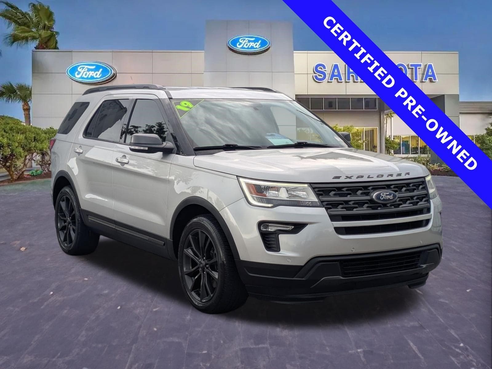 2019 Ford Explorer XLT — photo 1 of 36