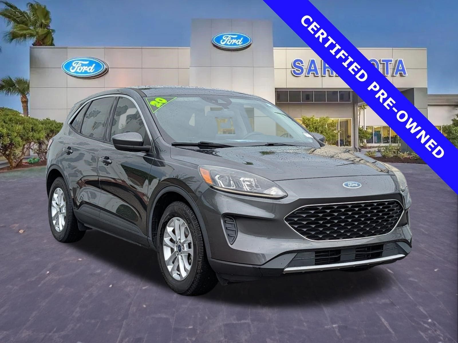 2020 Ford Escape SE — photo 1 of 5