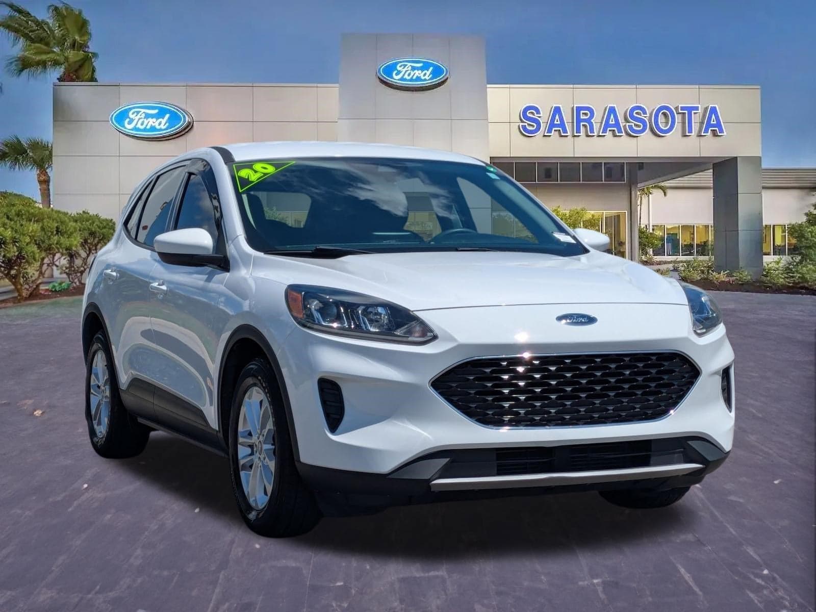 2020 Ford Escape SE — photo 1 of 34