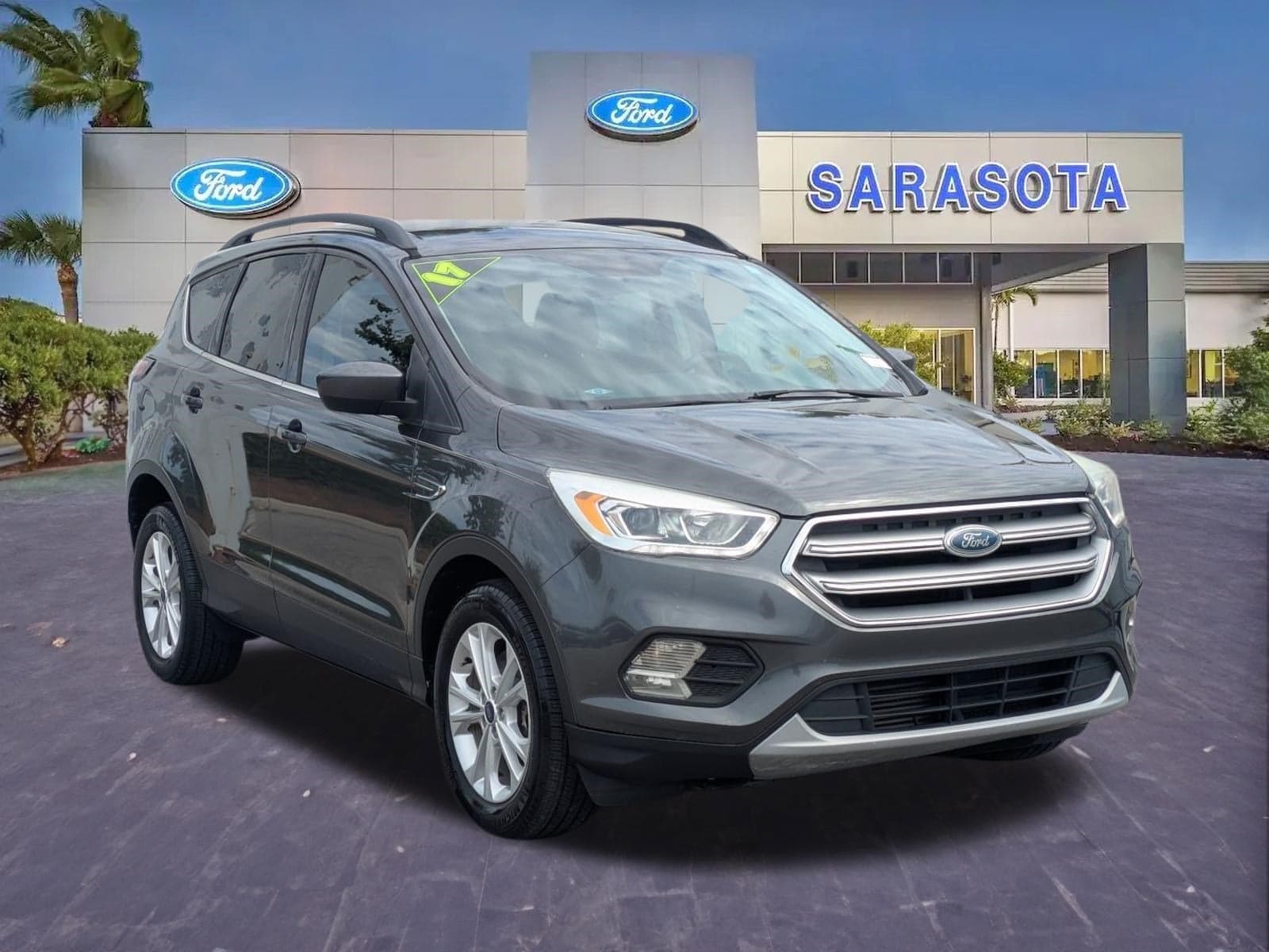 2017 Ford Escape SE — photo 1 of 34