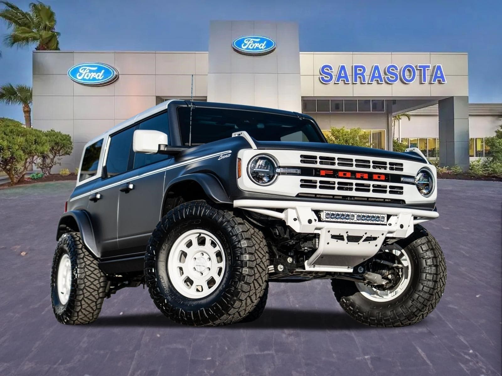2025 Ford Bronco Heritage Edition — photo 1 of 5