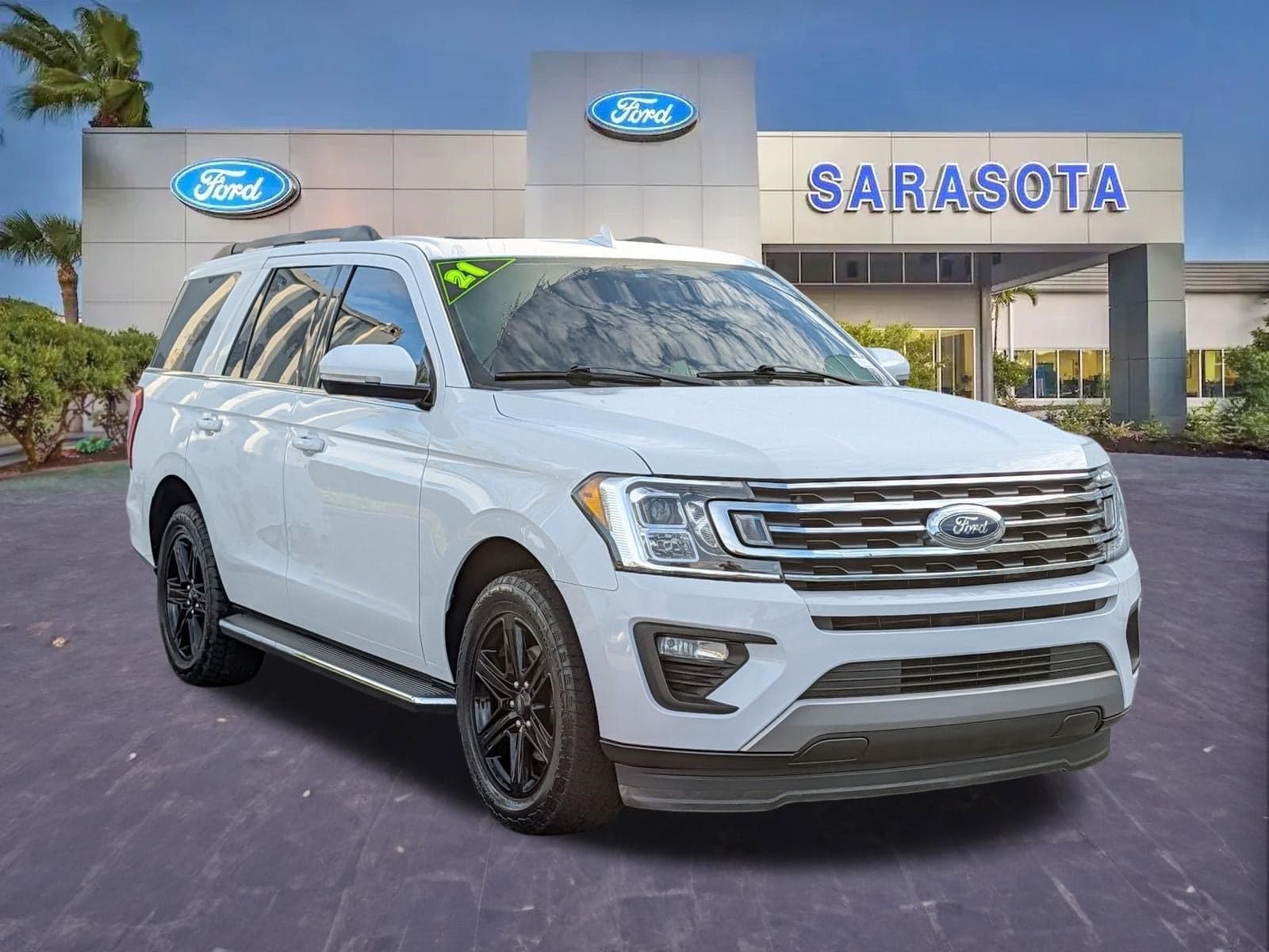 2021 Ford Expedition XLT — photo 1 of 37