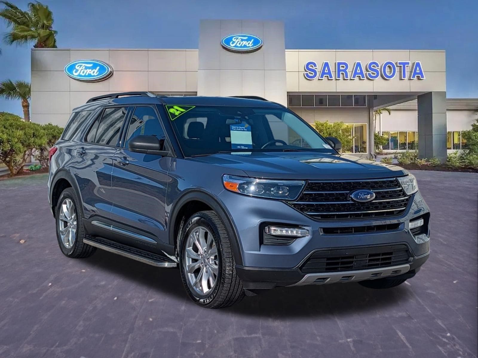 2021 Ford Explorer XLT — photo 1 of 5