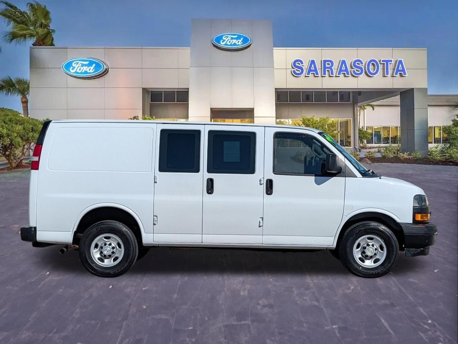 2020 Chevrolet Express Cargo Van Base — photo 1 of 29