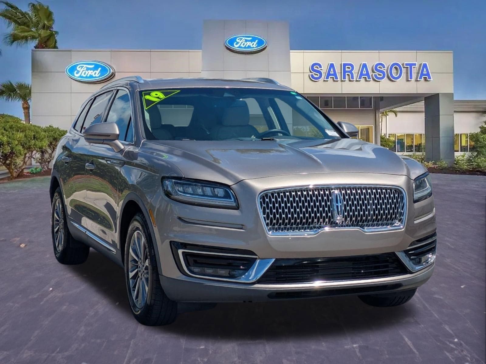 2019 Lincoln Nautilus Select — photo 1 of 36