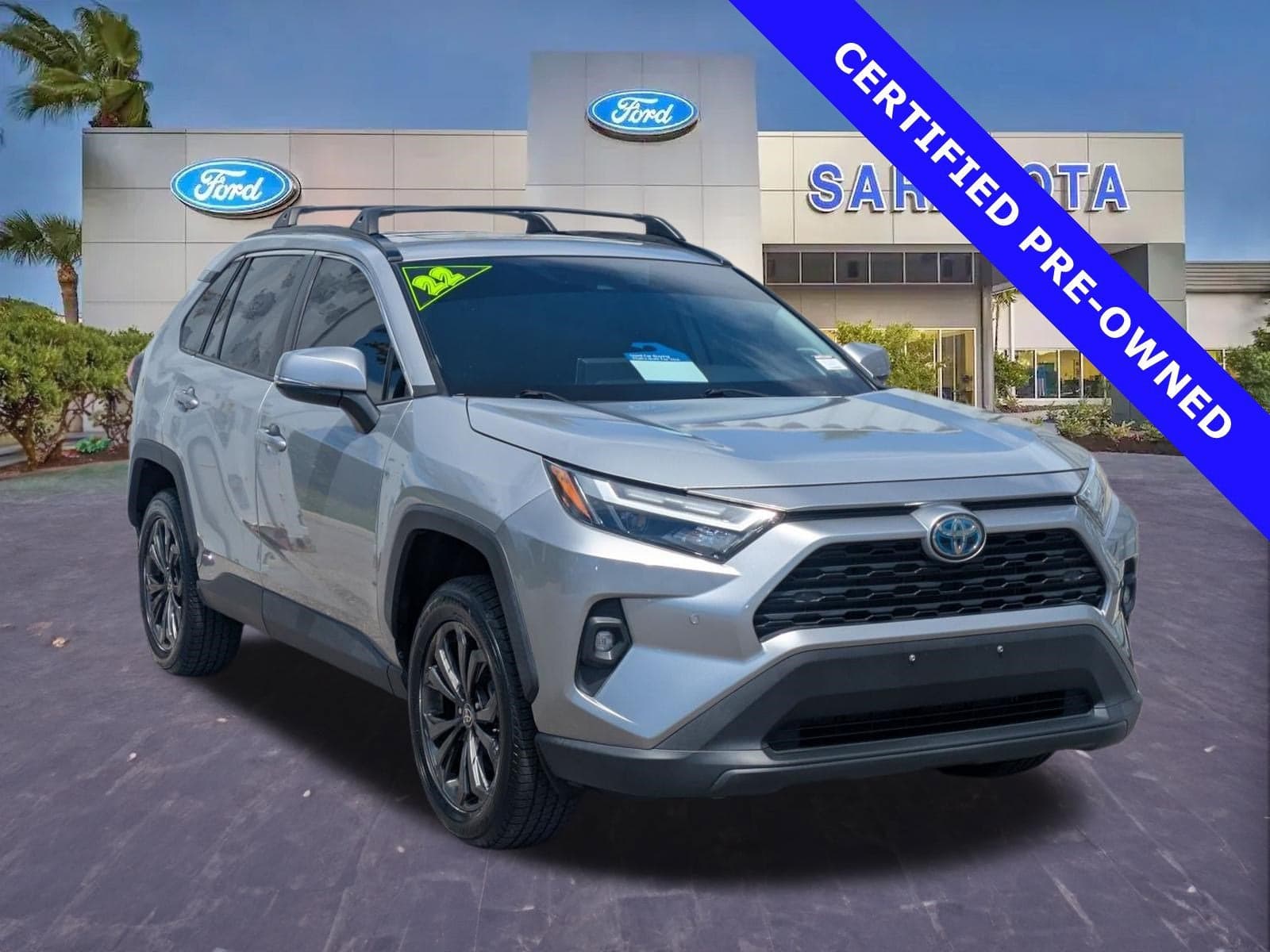2022 Toyota RAV4 Hybrid XLE Premium — photo 1 of 37