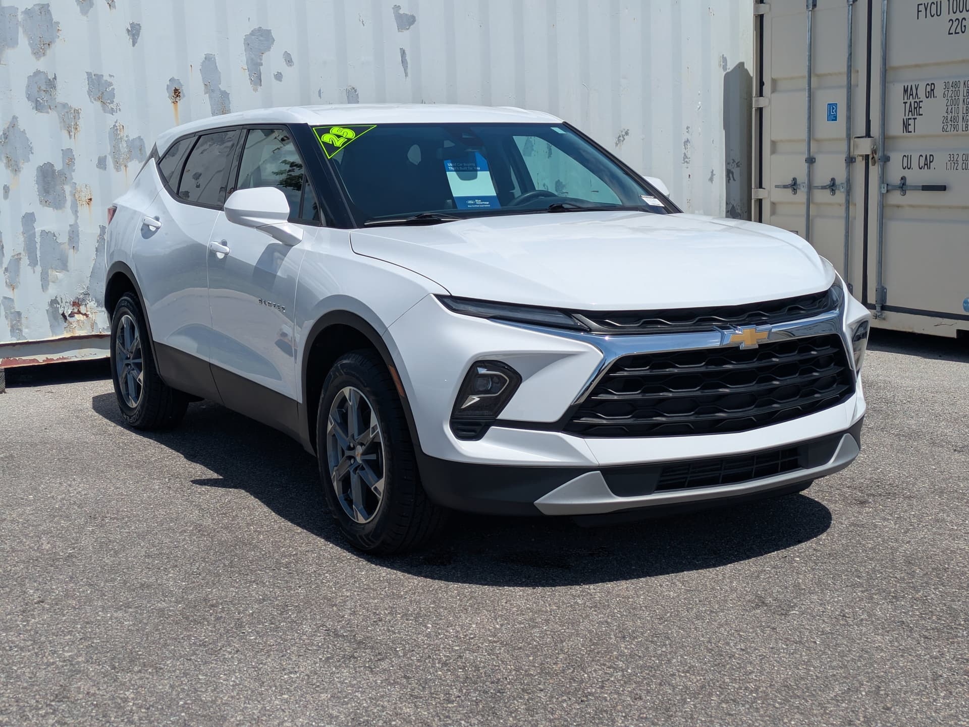 2025 Chevrolet Blazer LT — photo 1 of 35