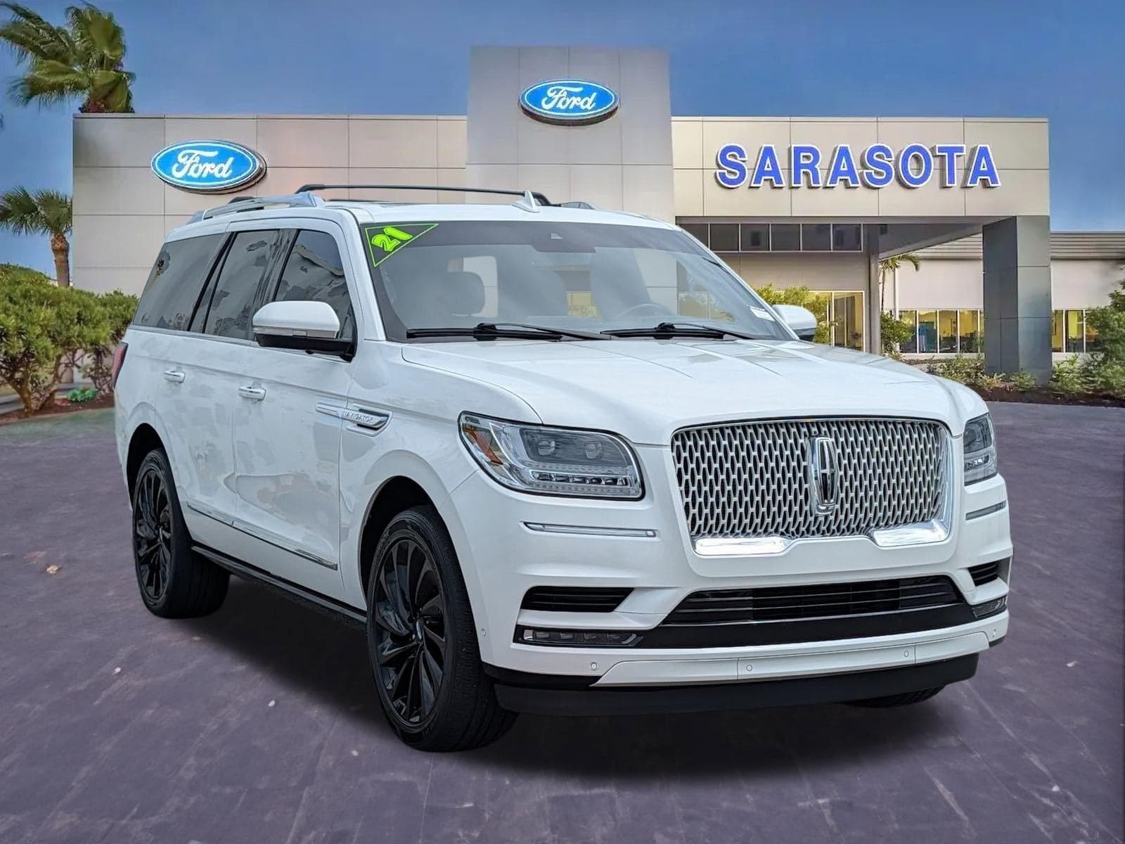 2021 Lincoln Navigator Reserve — photo 1 of 19