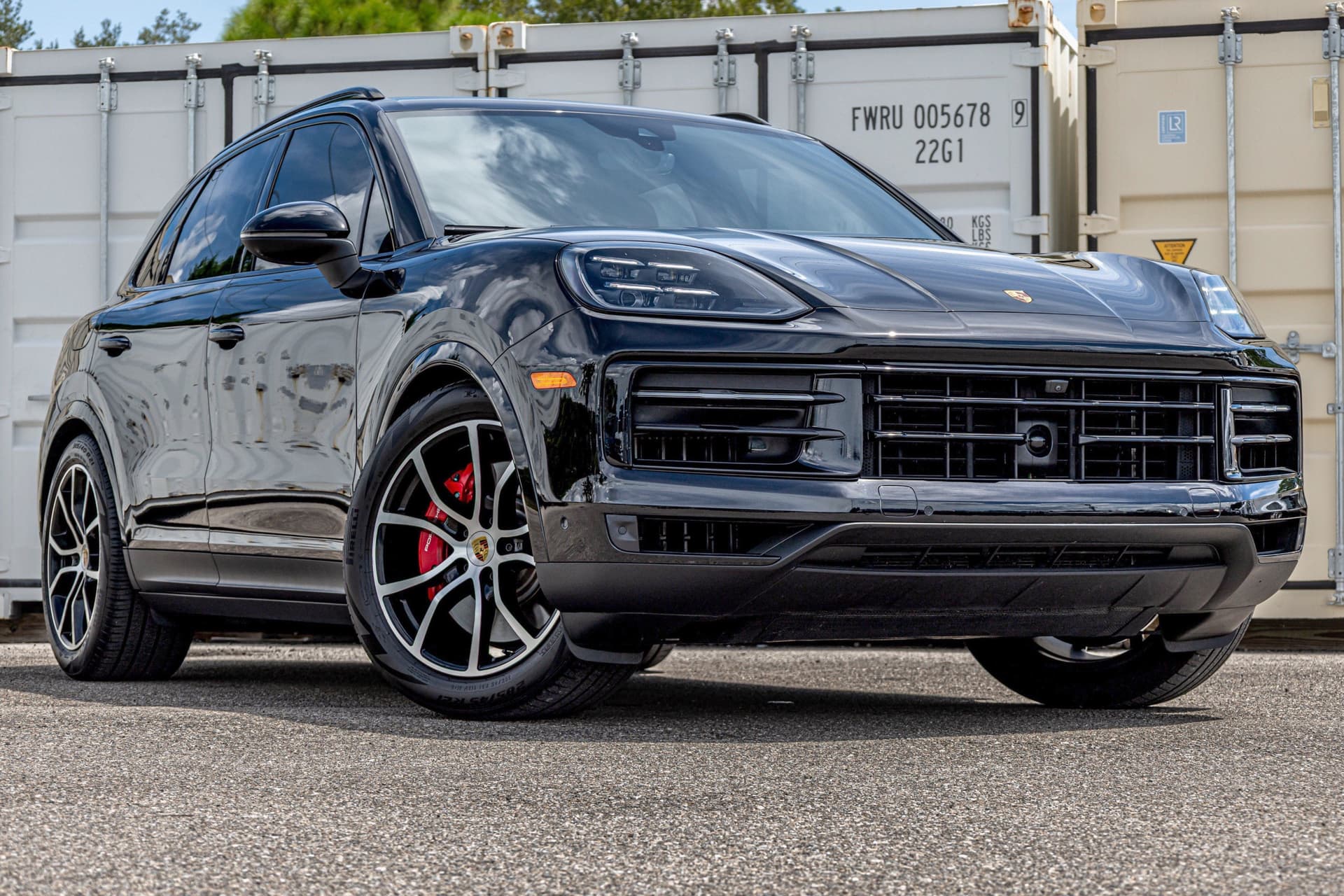 2024 Porsche Cayenne S — photo 1 of 54