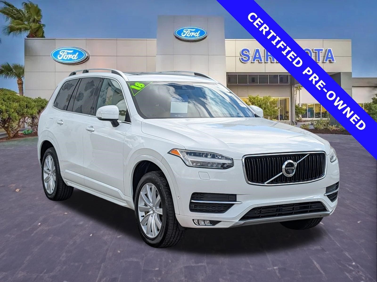 2018 Volvo XC90 Momentum — photo 1 of 38