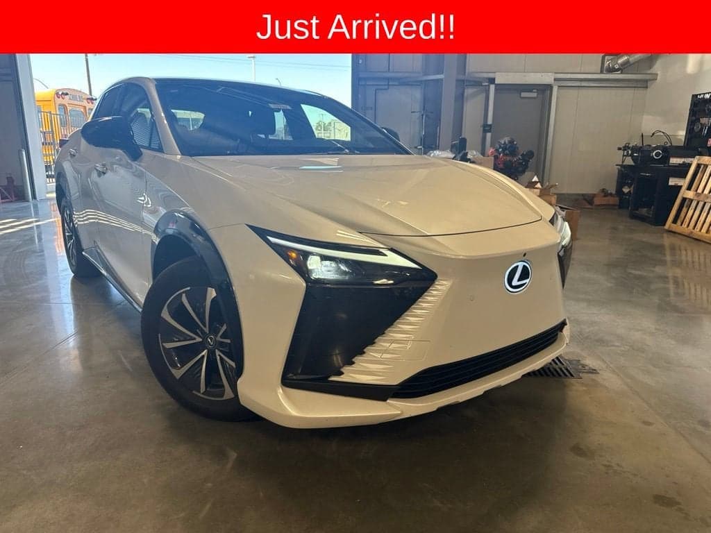 2023 Lexus RZ RZ 450e Premium — photo 1 of 17